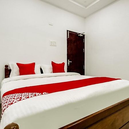 Oyo 70841 Hotel Anjali Residency Velur Εξωτερικό φωτογραφία
