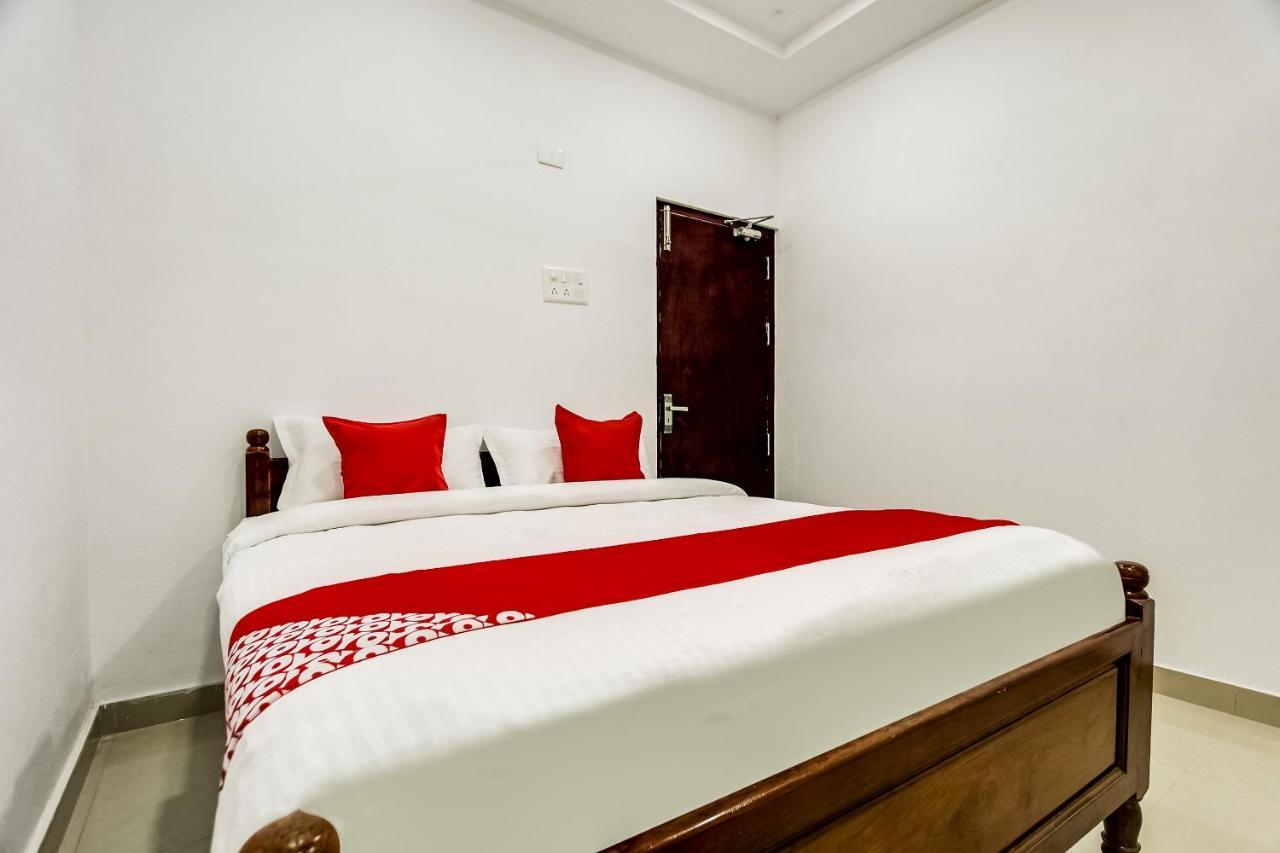 Oyo 70841 Hotel Anjali Residency Velur Εξωτερικό φωτογραφία