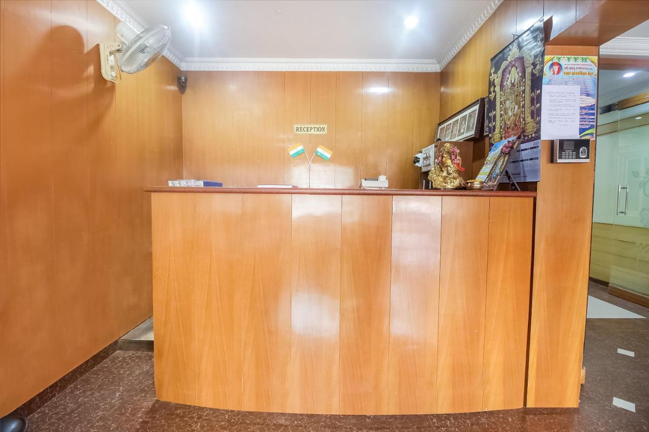 Oyo 70841 Hotel Anjali Residency Velur Εξωτερικό φωτογραφία