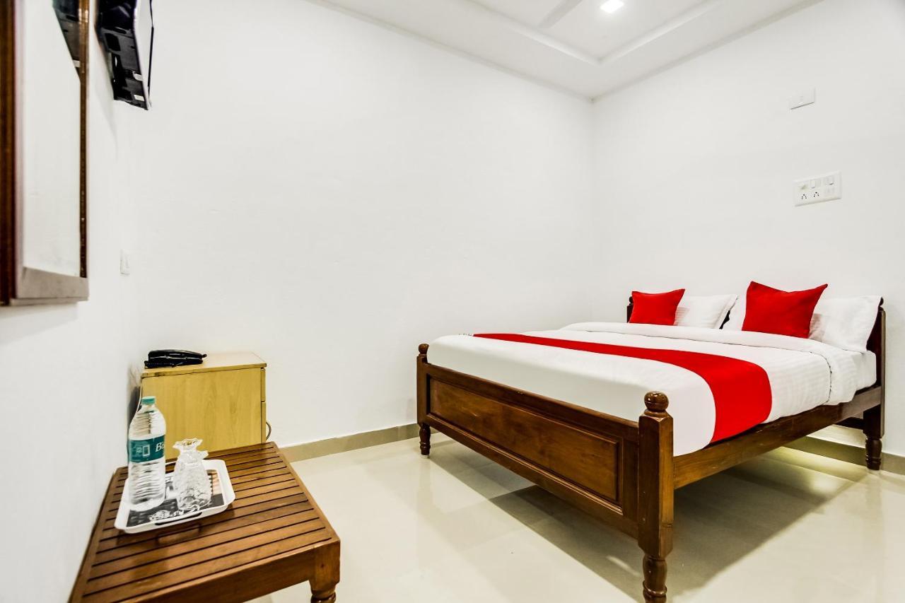 Oyo 70841 Hotel Anjali Residency Velur Εξωτερικό φωτογραφία
