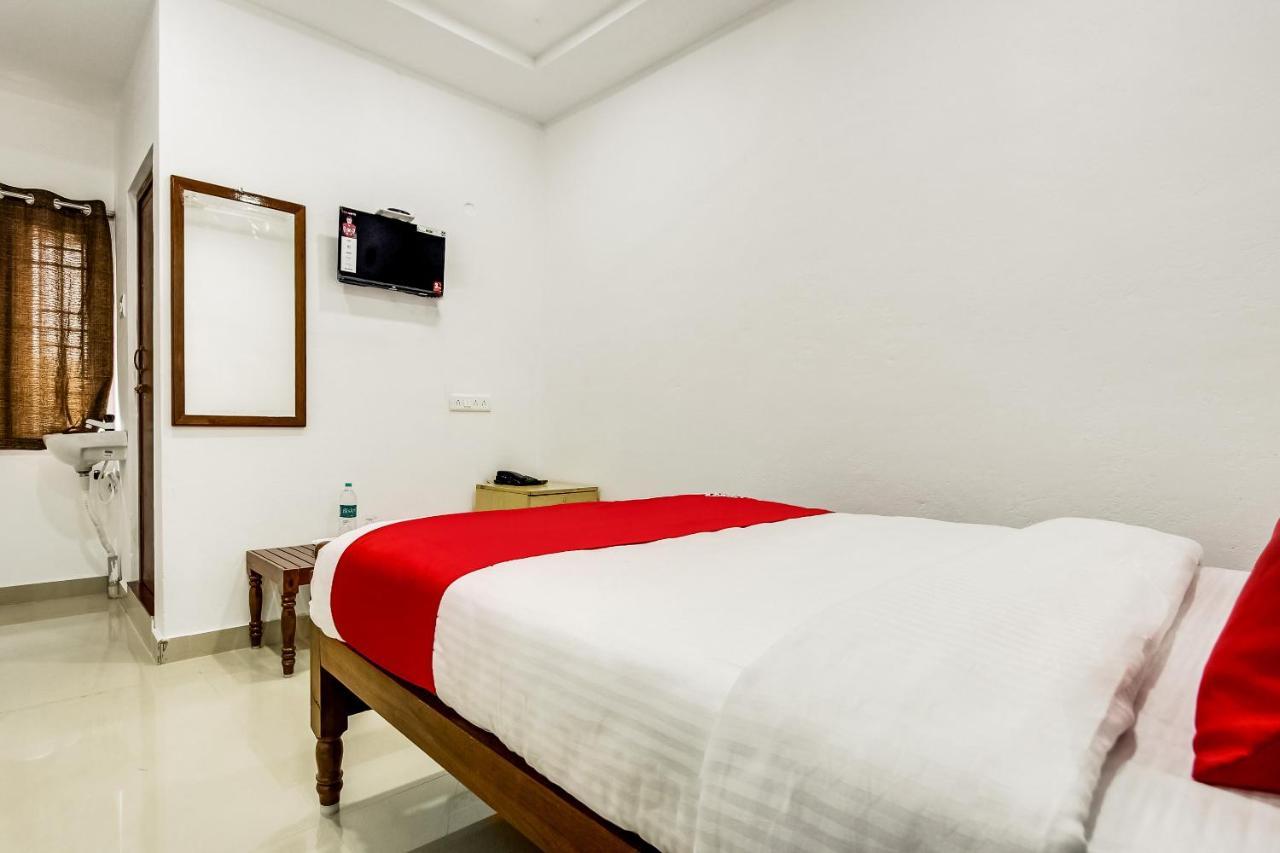 Oyo 70841 Hotel Anjali Residency Velur Εξωτερικό φωτογραφία