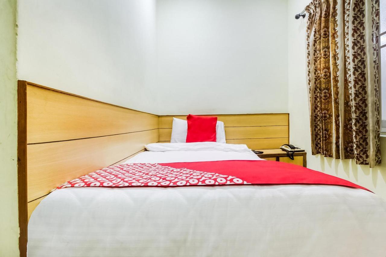 Oyo 70841 Hotel Anjali Residency Velur Εξωτερικό φωτογραφία